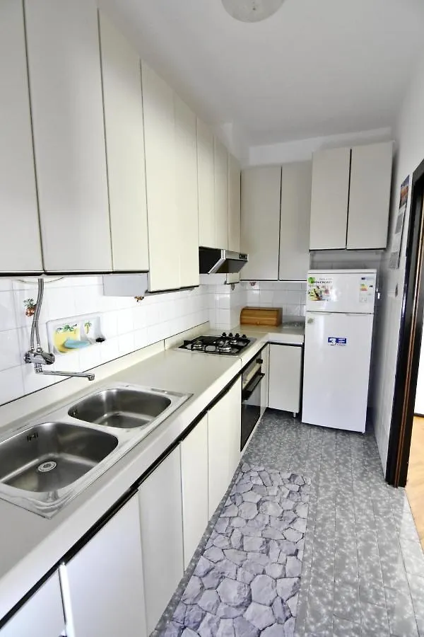 Apartments With A Parking Space Umag - 20421