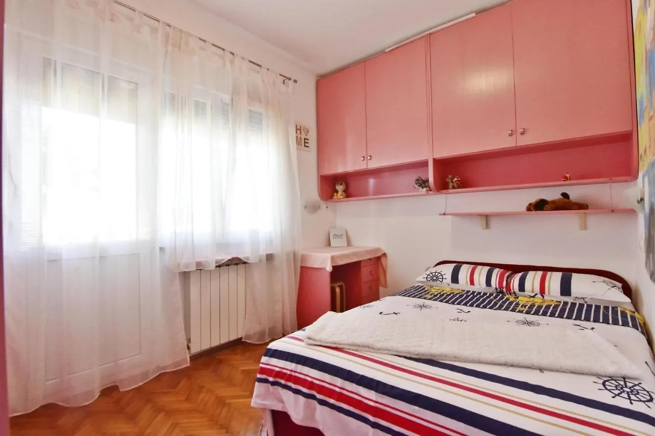 Apartments With A Parking Space Umag - 20421