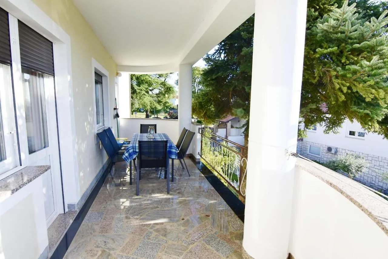 Apartments With A Parking Space Umag - 20421